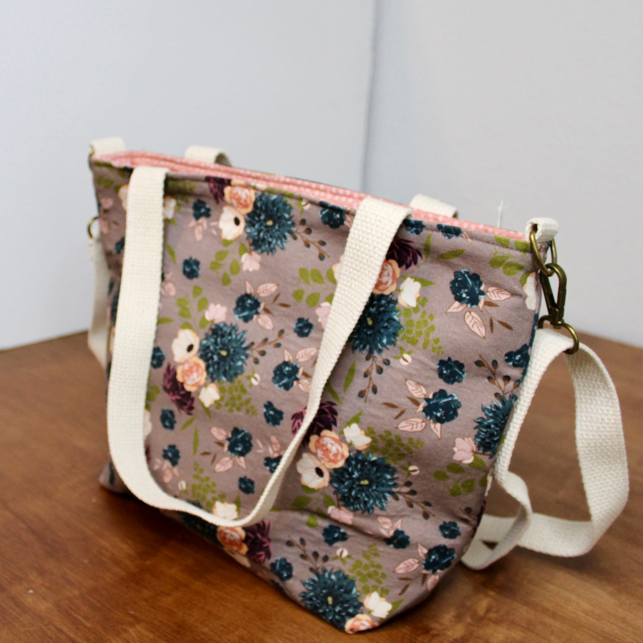 Recessed Tote